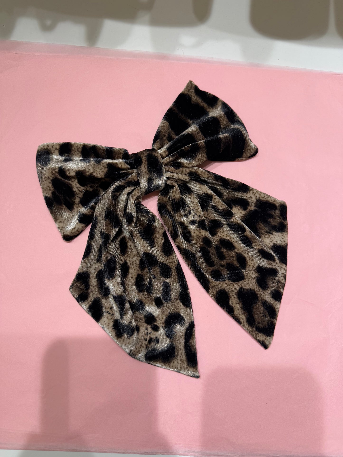 Velvet hair bow in leopard SAMPLE