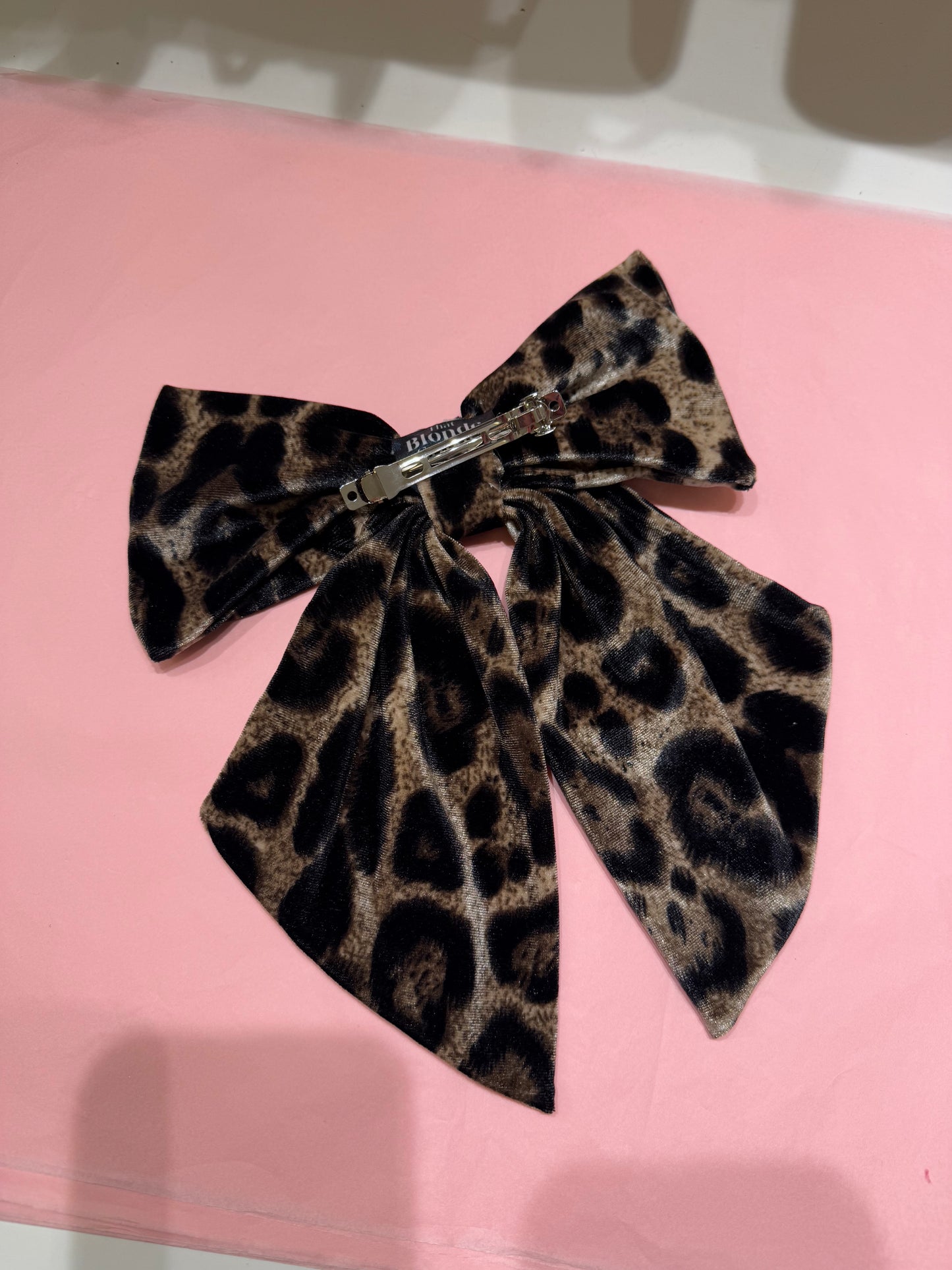 Velvet hair bow in leopard SAMPLE