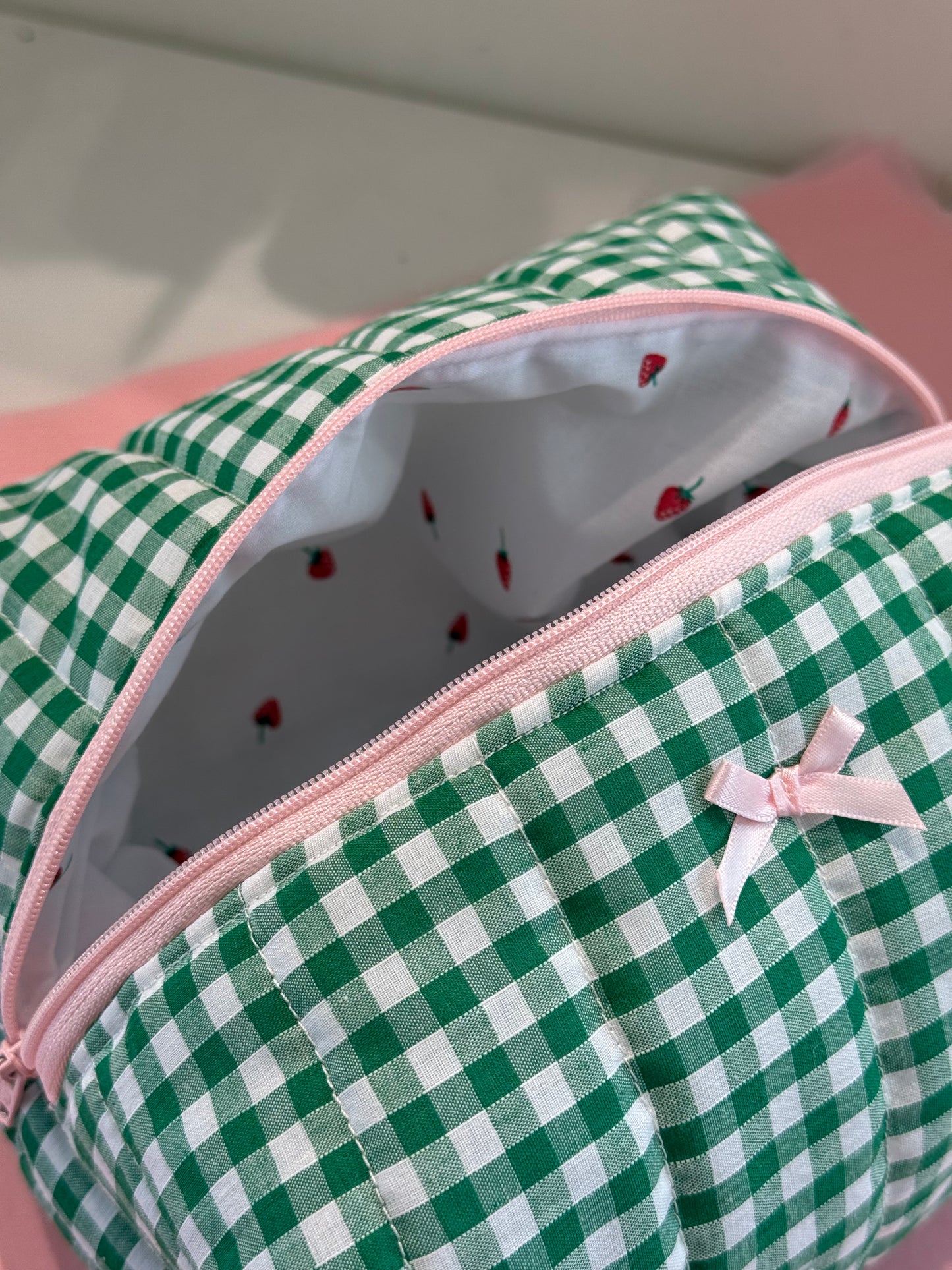 Quilted makeup bag - Green gingham