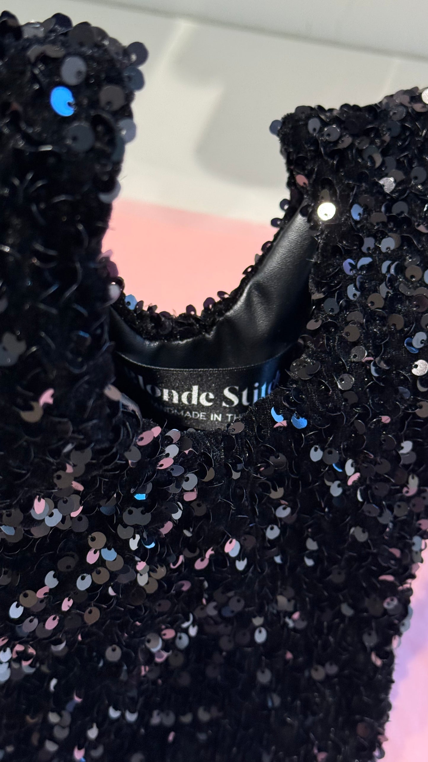 Sequin knot bag SAMPLE 1