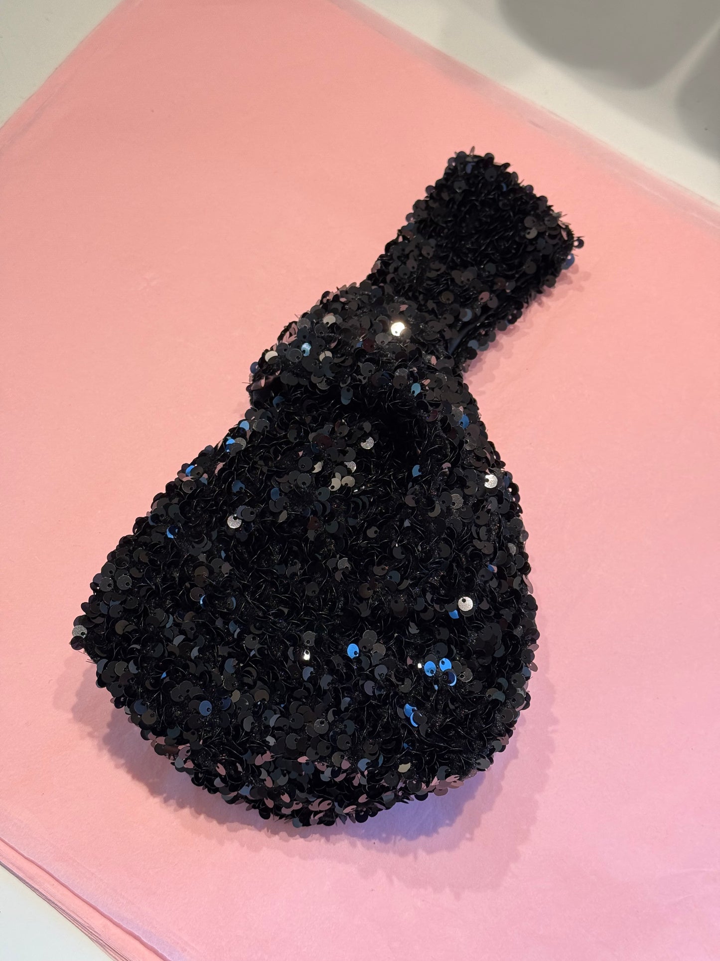 Sequin knot bag SAMPLE 1