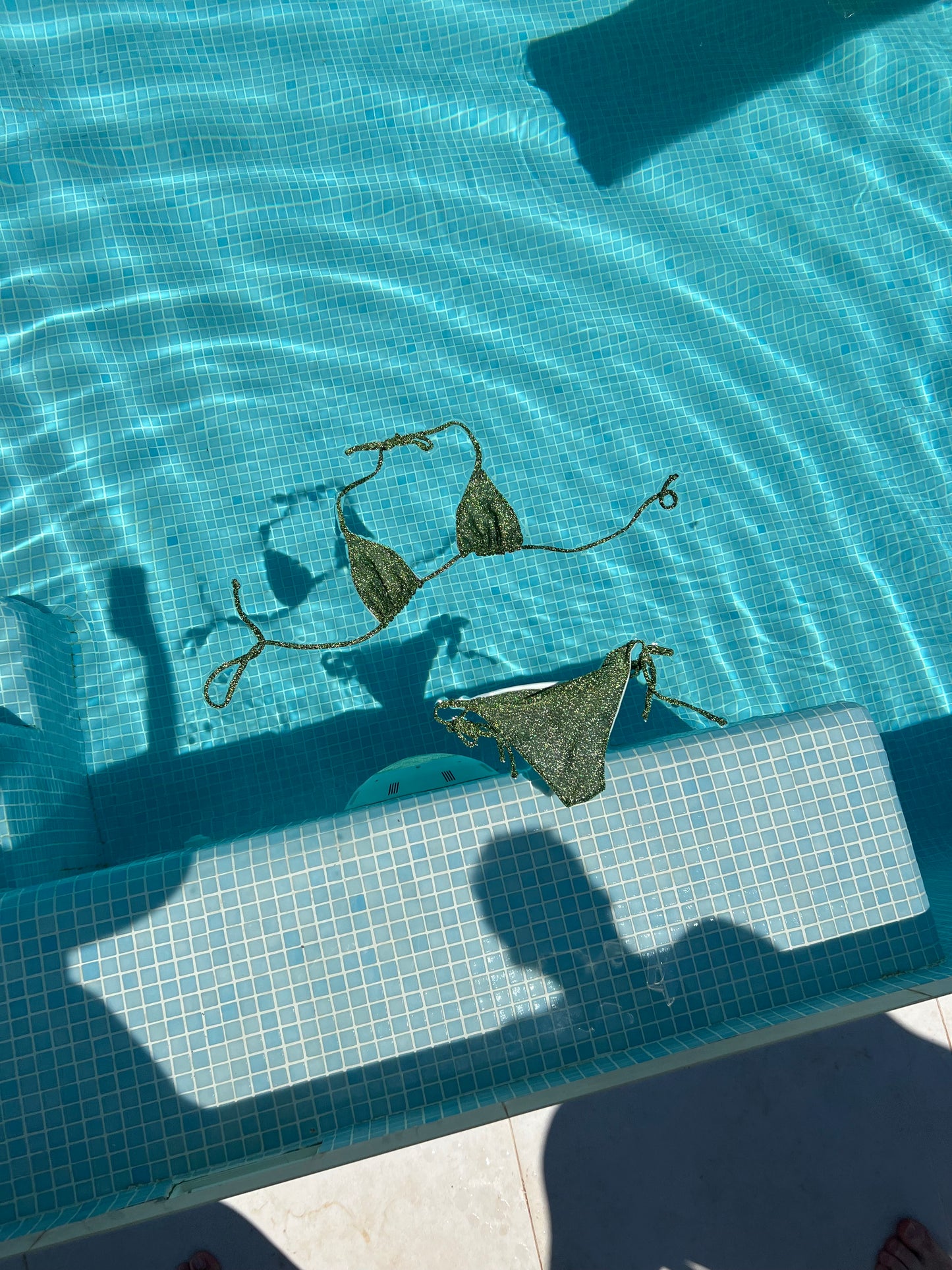Triangle bikini top green glitter size M/L SAMPLE