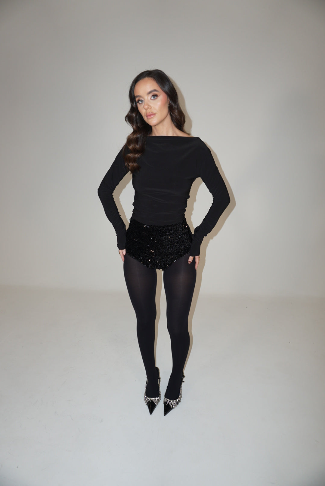 Seamless jersey long sleeved top boat neckline black