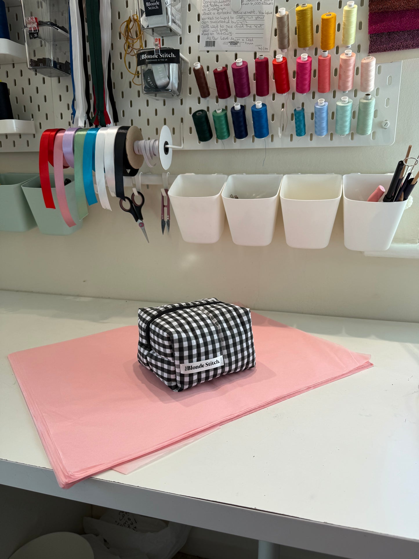 Quilted makeup bag - Black gingham (small)