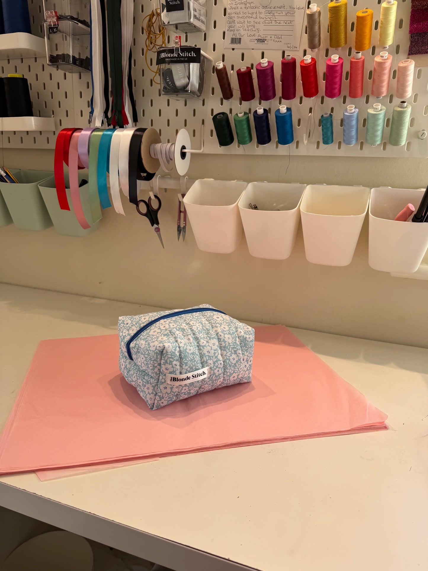 Quilted makeup bag - Blue floral print