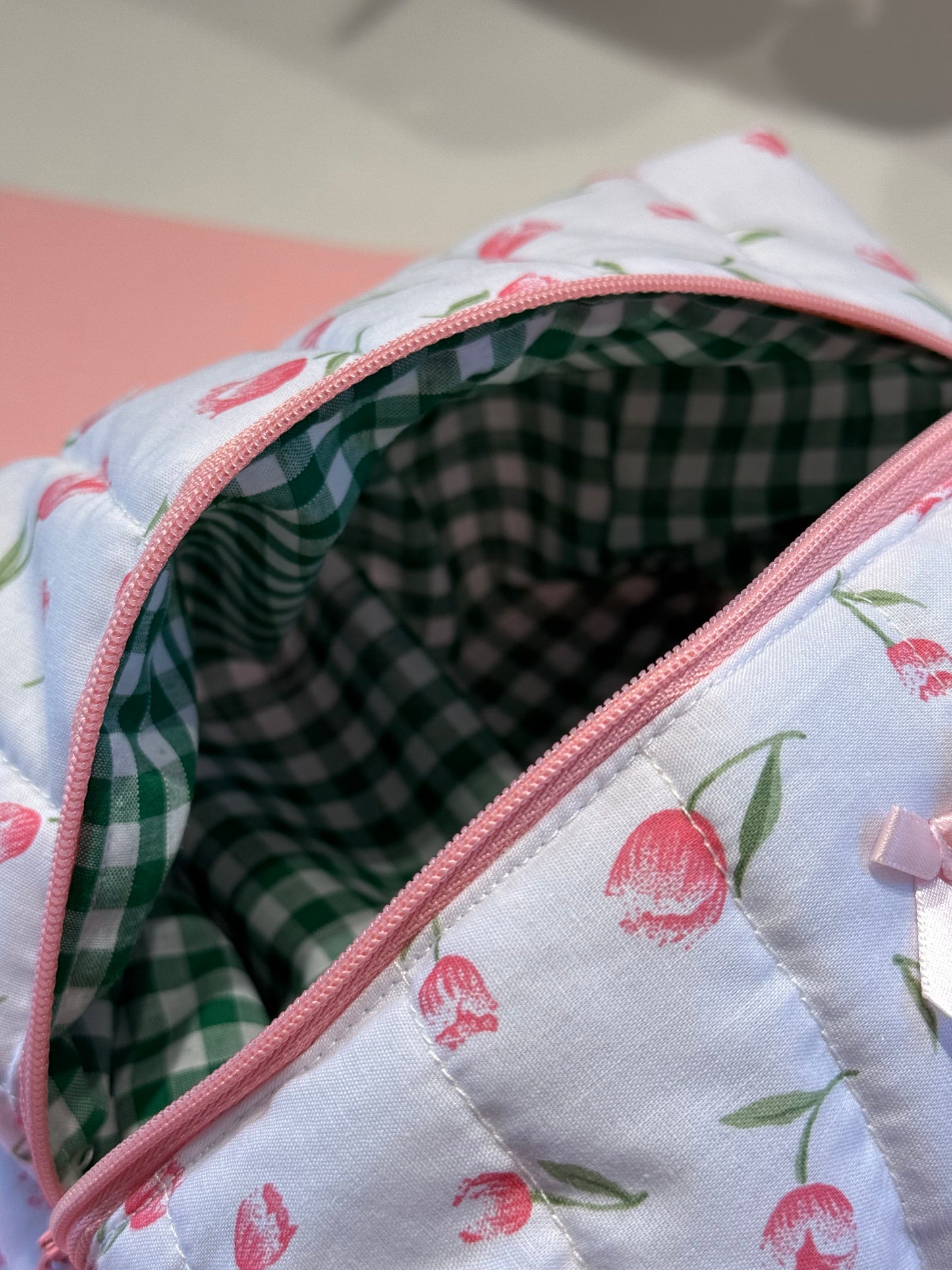 Quilted makeup bag - Tulip print