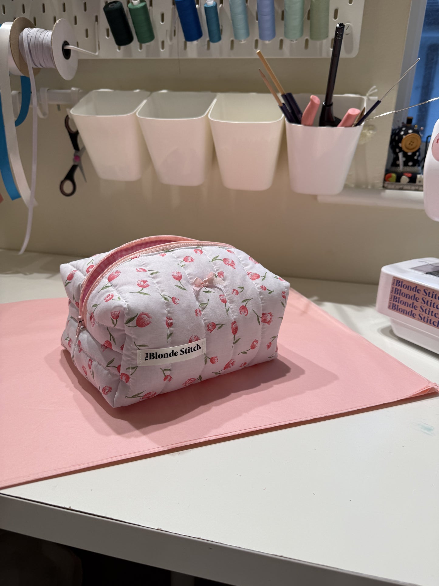 Quilted makeup bag - Tulip print